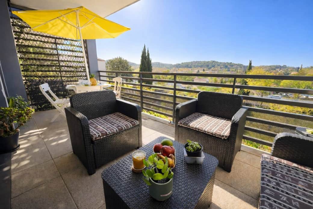 terrasse, table à manger, chaises