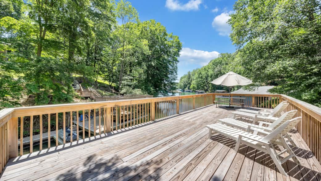 Large Upper Deck on Dock Large Upper Deck on Dock