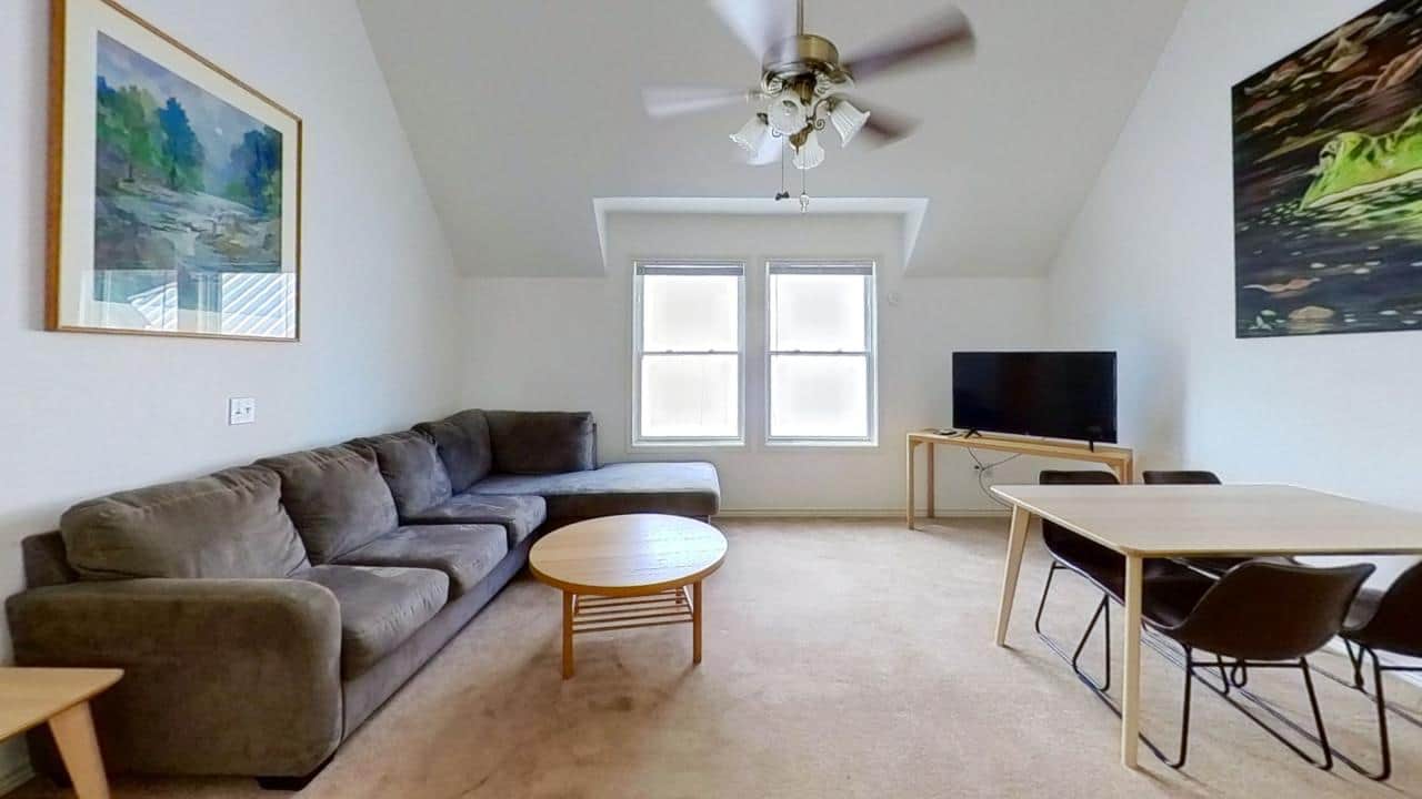 421 W San Antonio Daisy Living Room