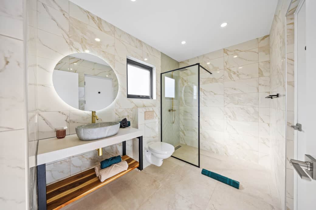 Elegant Guest Bathroom 2