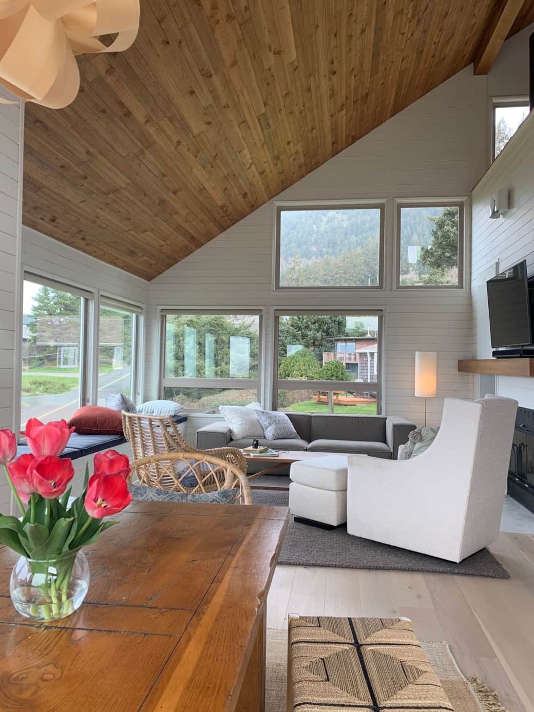 Living Space with view of Neahkahnie