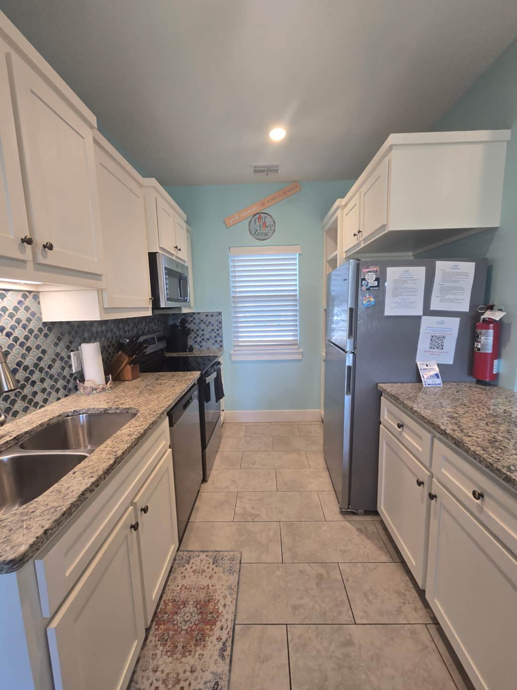 Full sized fridge with microwave and drip coffee potFull sized fridge with microwave and drip coffee Full sized fridge with microwave and drip coffee potFull sized fridge with microwave and drip coffee