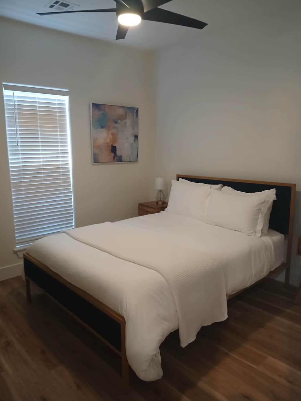 3rd bedroom Queen bed with smart TV