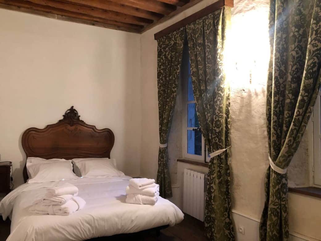 Chambre Sous la grâce du Ciel au Château de Montanges