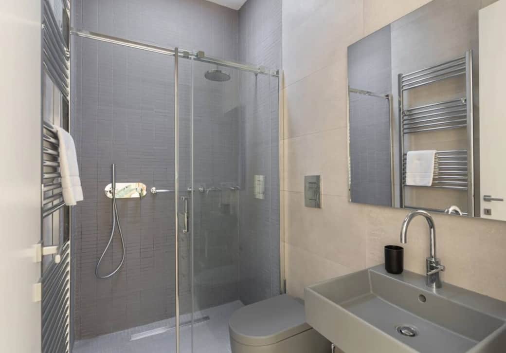 Small bathroom 