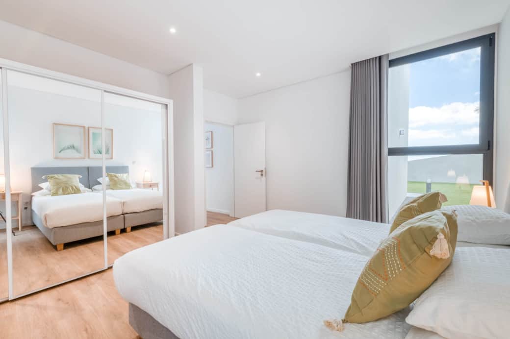 1 Schlafzimmer / Kleiderschrank