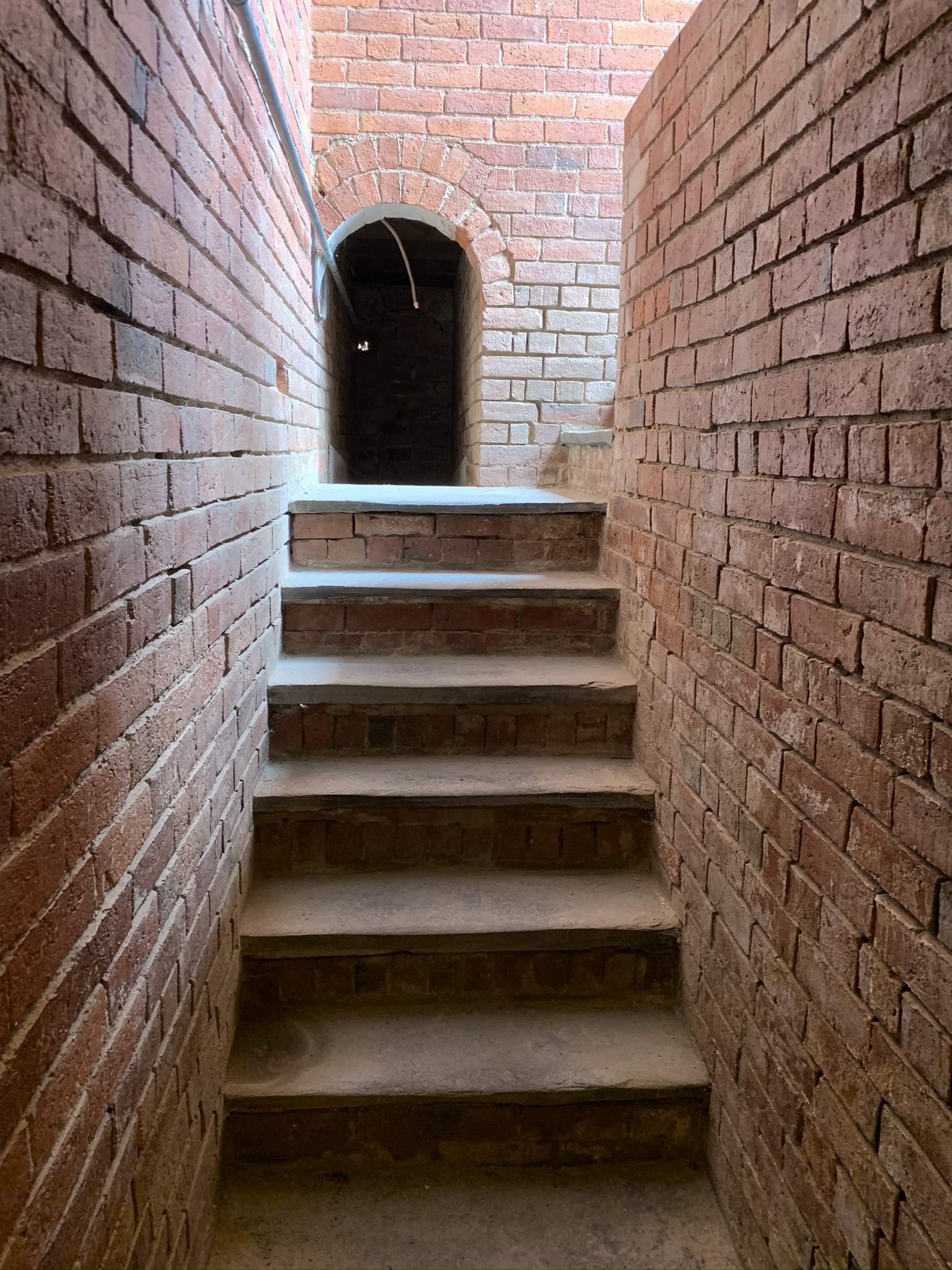 Steps to the back garden