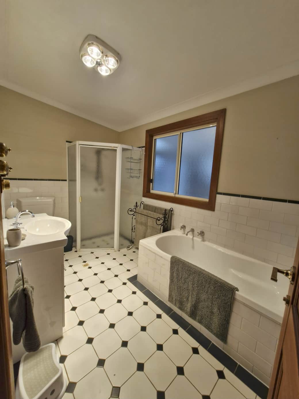 Bathroom1