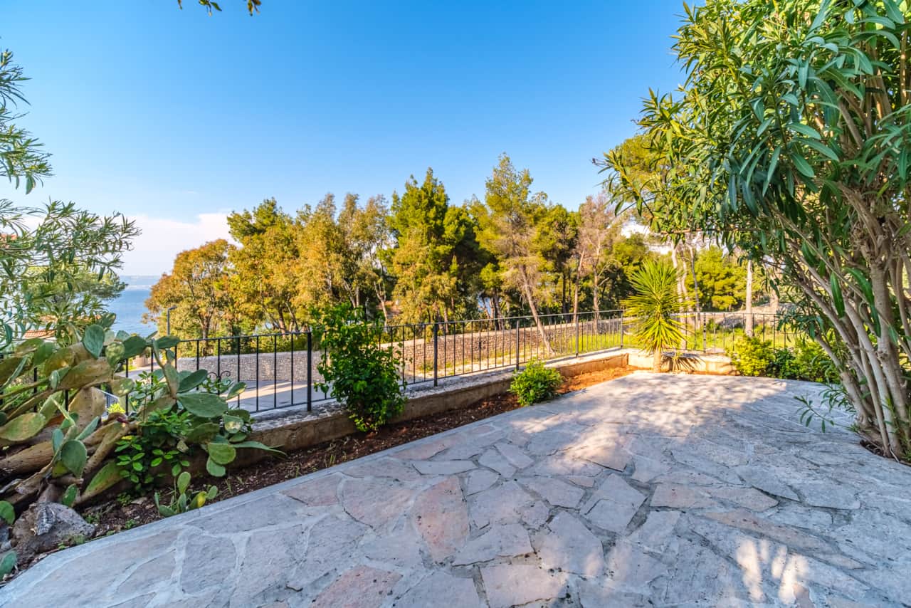 Apartment Elmira Sutivan Croatia Charme Holidays rentals