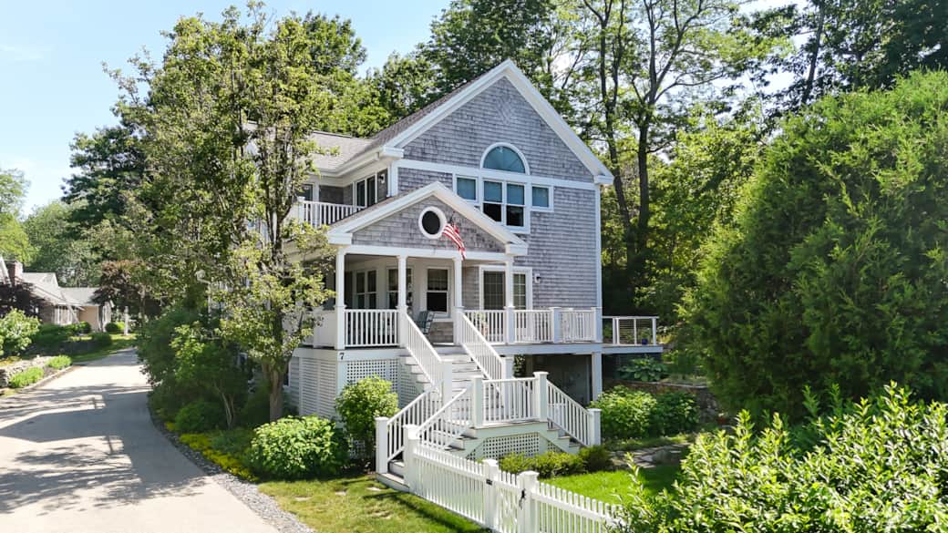 Welcome to 7 Orchard Lane!