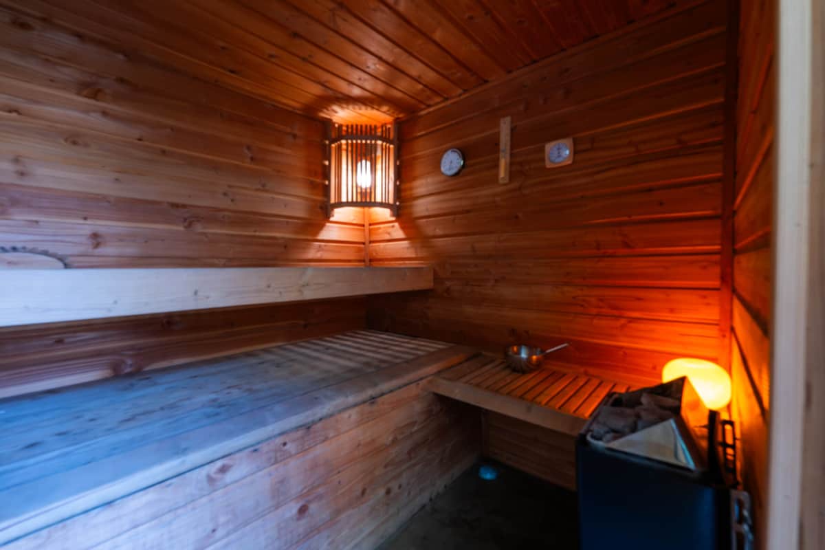 Sauna privatif – espace bien-être de la Villa de la Plume