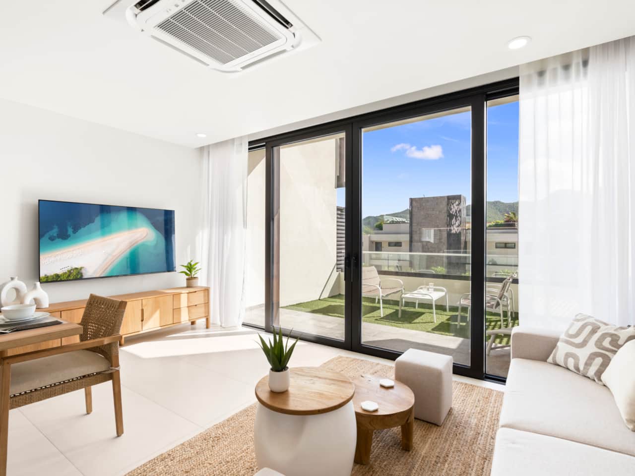 living room 