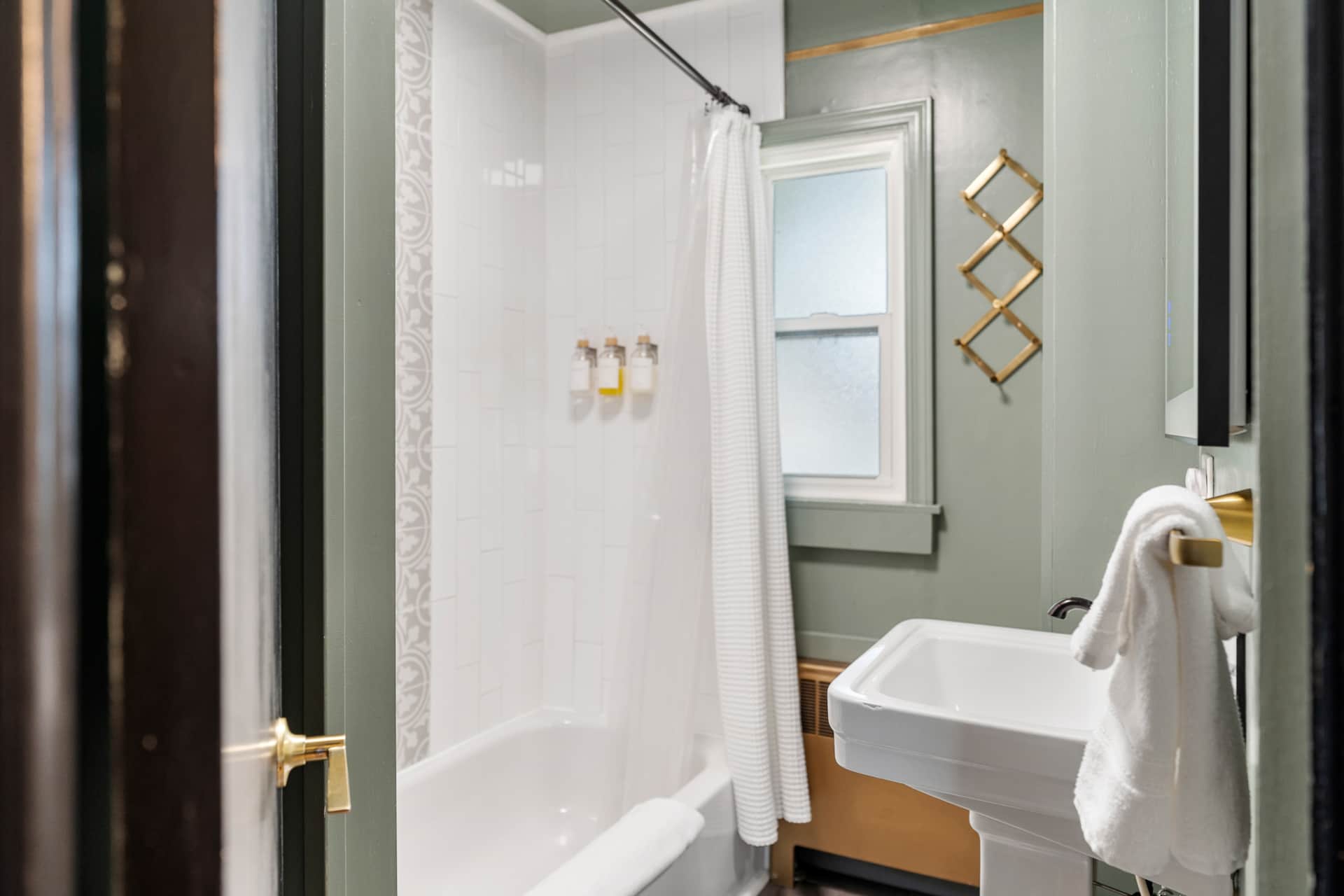 Troubadour Suite bedroom detail