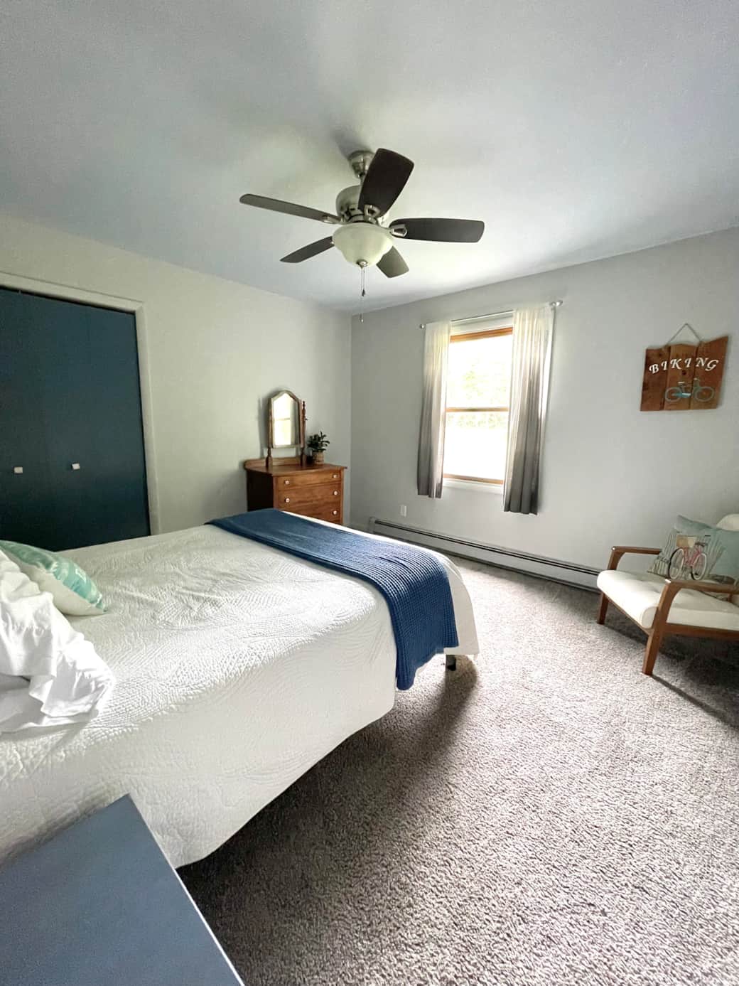 Queen room - Upstairs