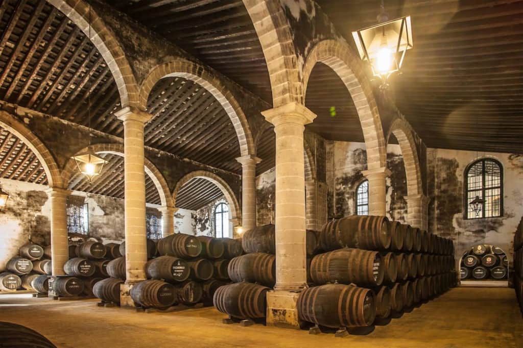Arquitectura clásica en Bodegas Lustau