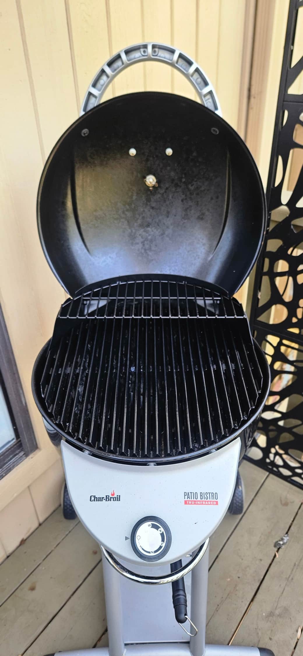 Steaks....burgers, anyone? Steaks....burgers, anyone?