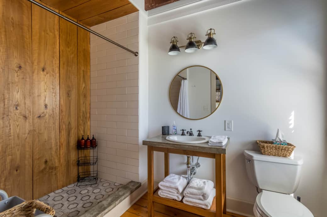 Queen Suite #3 (1-2 guests, full private bathroom) Queen Suite #3 (1-2 guests, full private bathroom)
