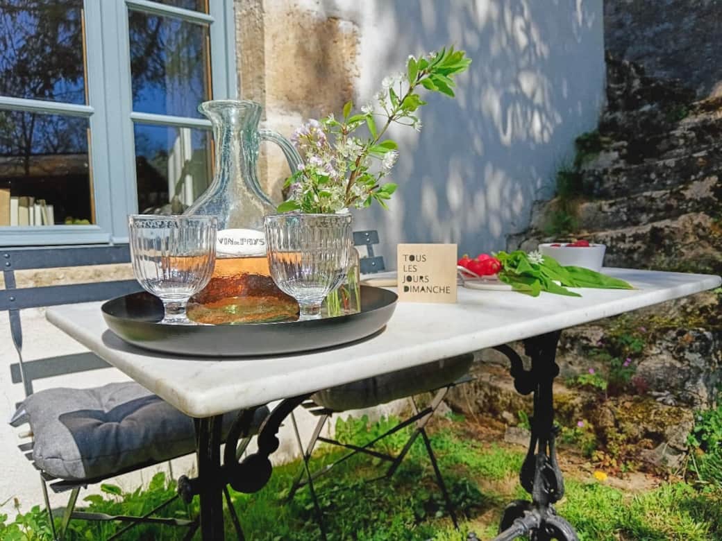 Front garden table