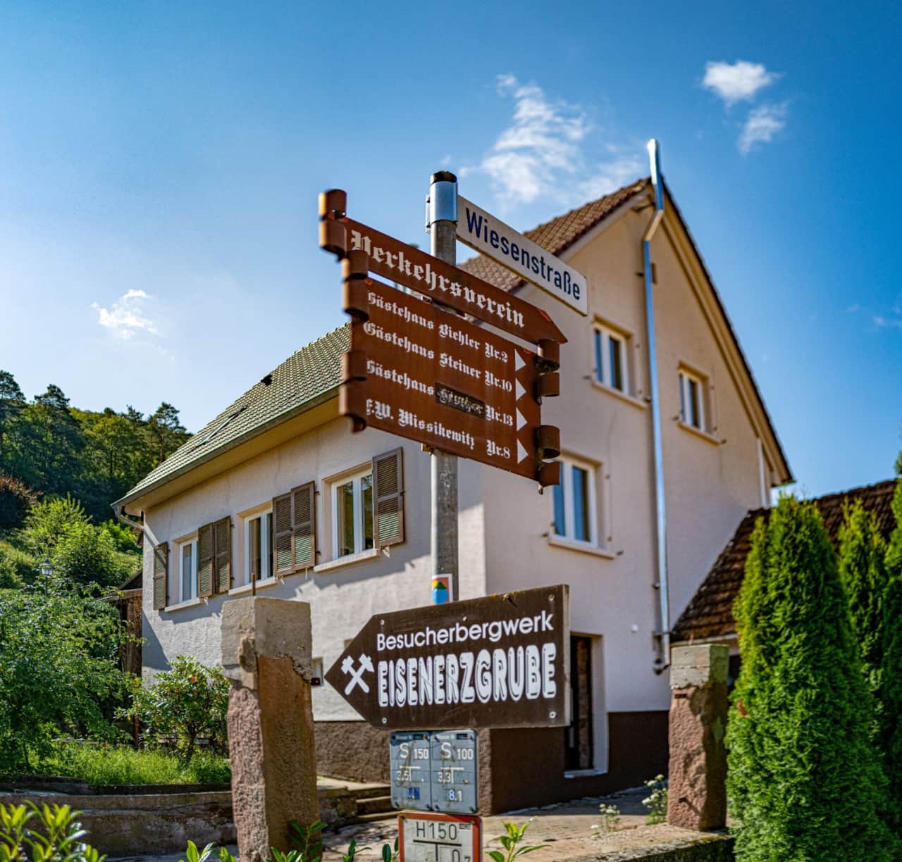Haus am Brunnen
