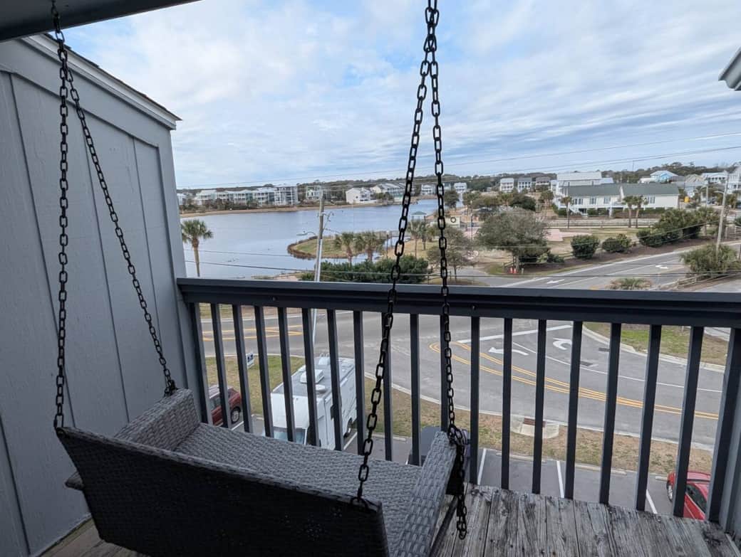 2c701bce 240a 4b19 ad9a 1c53829ea4d2