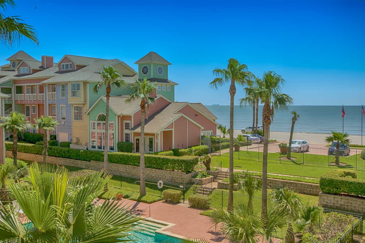 Seawall beach views