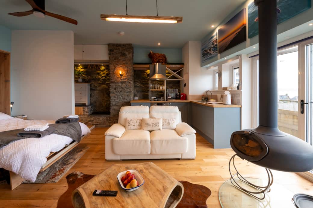 Romantic coastal getaway Romantic coastal getaway