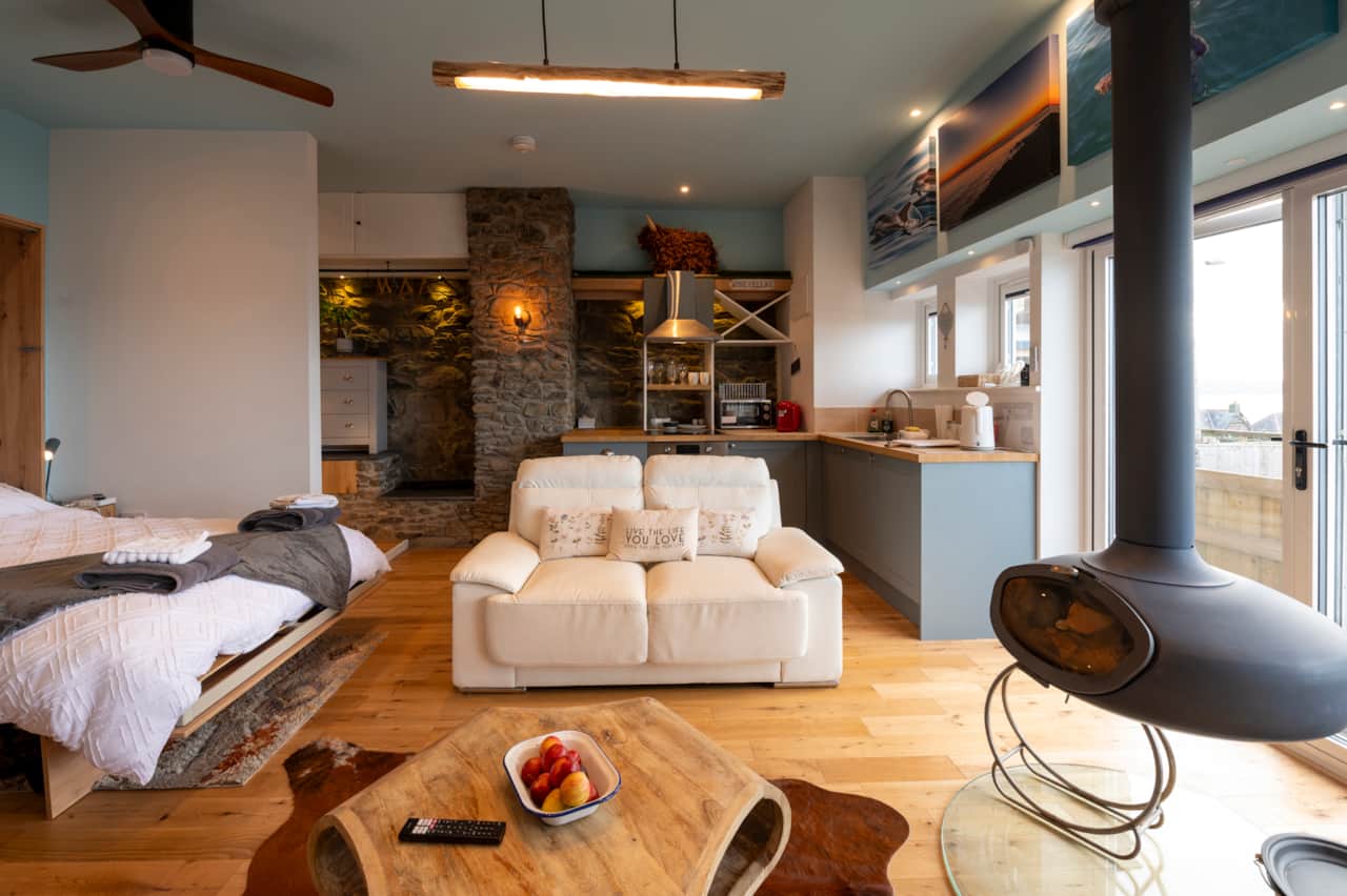 Romantic coastal getaway 