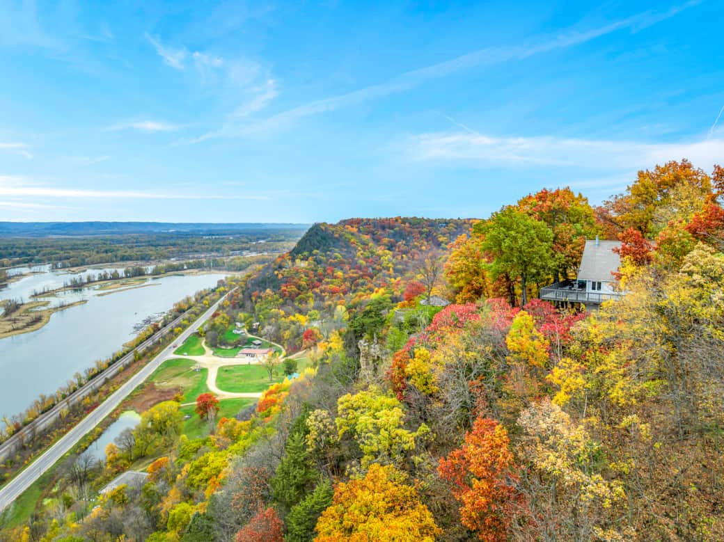 RiverscapeVacationRentals Fall2023 106