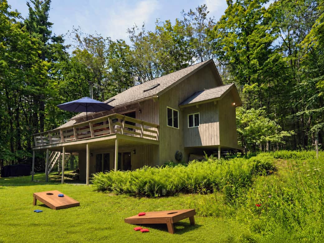 Enjoy the outdoor games and lounge on the rear deck Enjoy the outdoor games and lounge on the rear deck