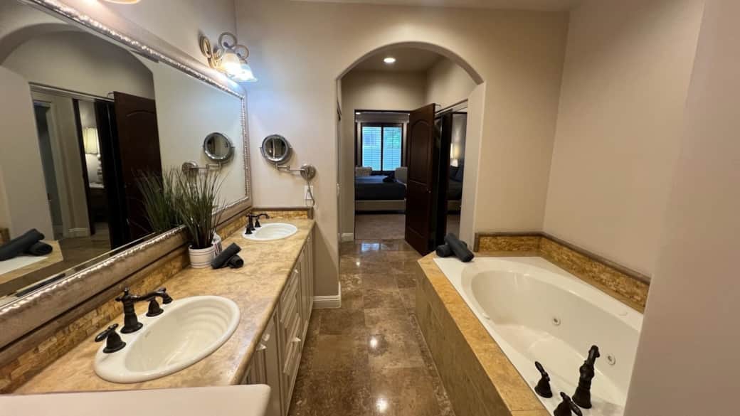 Ensuite Full Bathroom #1 w/ Shower and Hot Tub