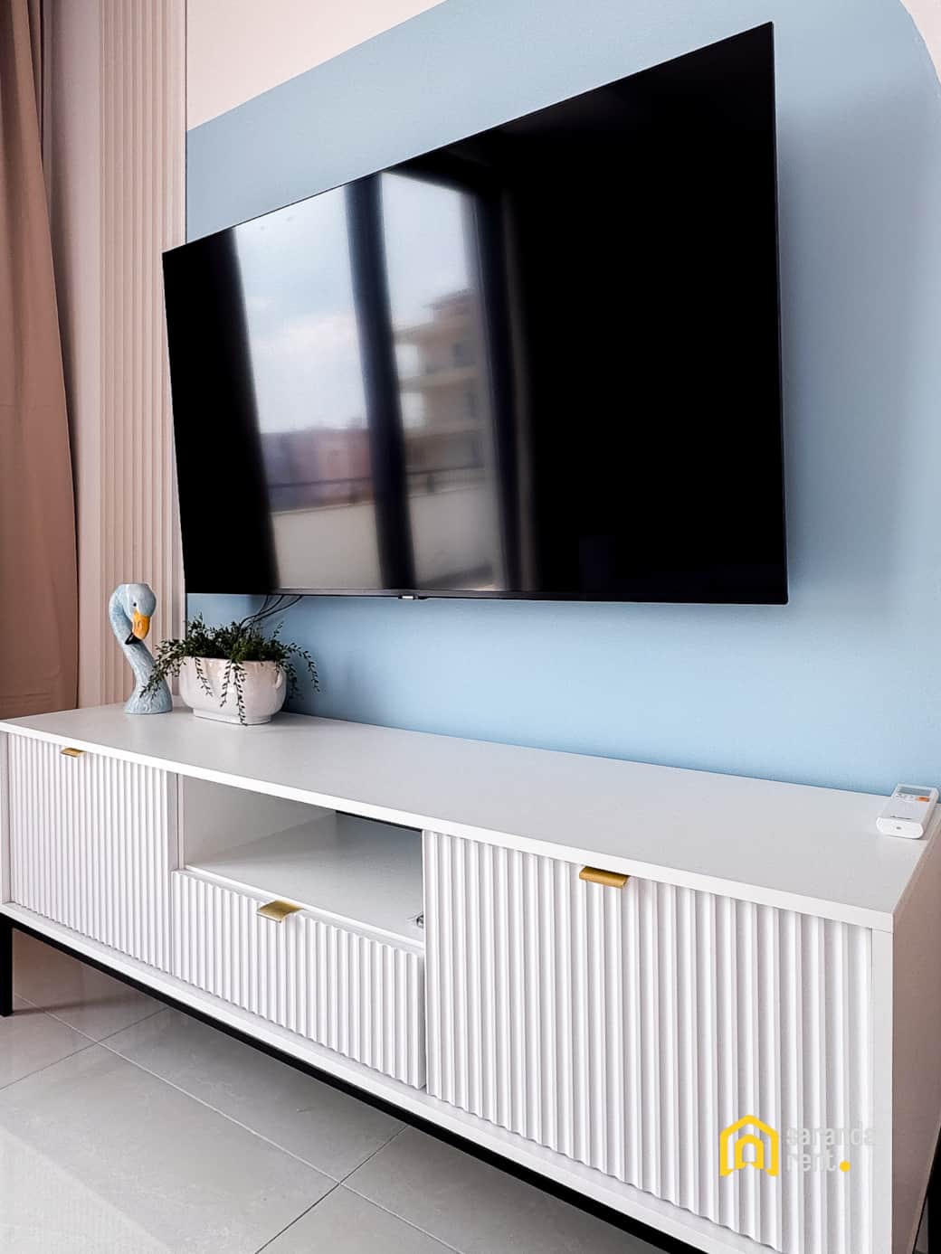 55" Samsung TV 55" Samsung TV
