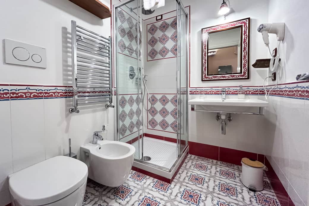 LEAMALFITANE CAMERA #2 28