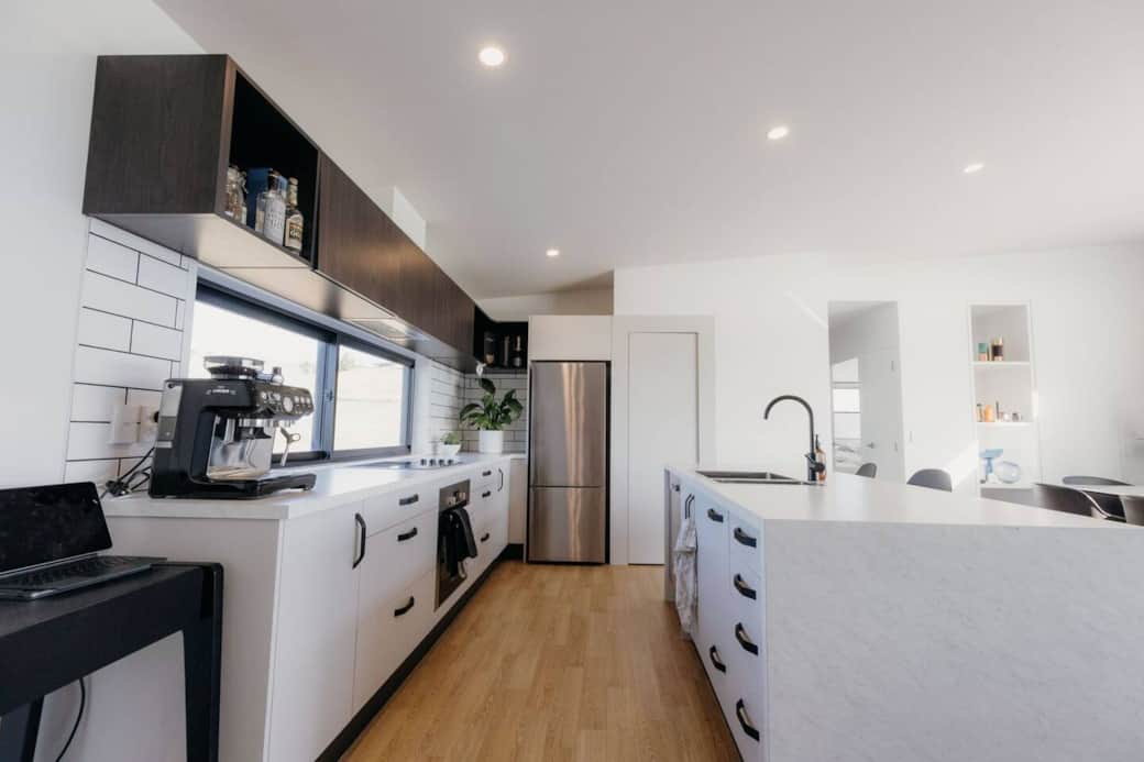 Fully equipped kitchen with coffee machine 