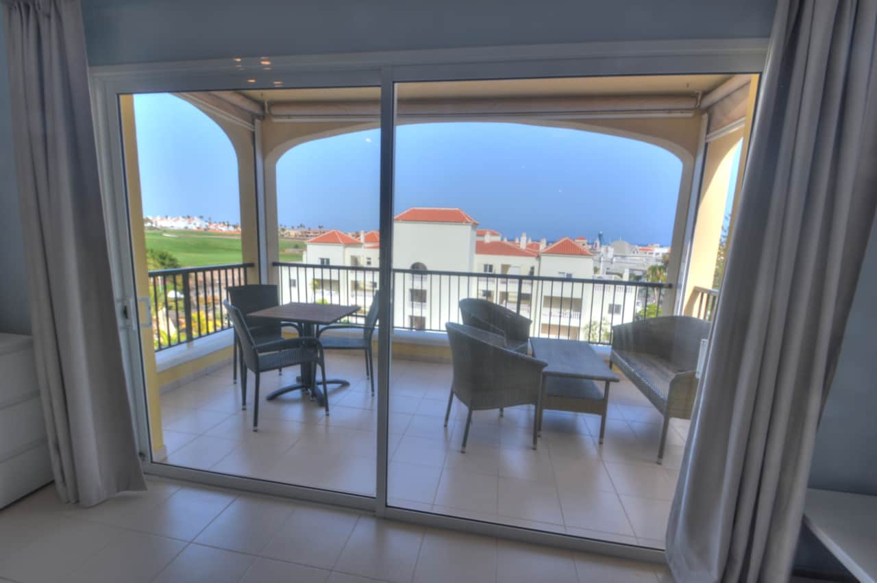 Terrazzo con vista sul campo da golf