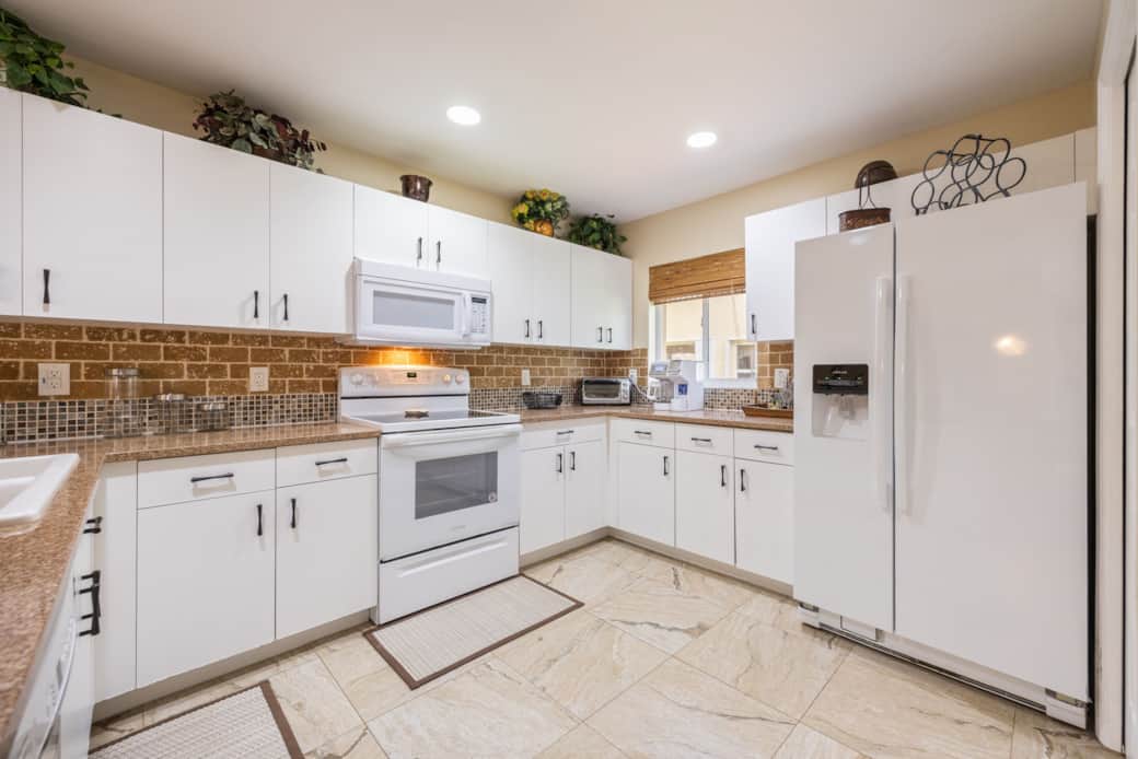 Fully Equipped Kitchen Fully Equipped Kitchen