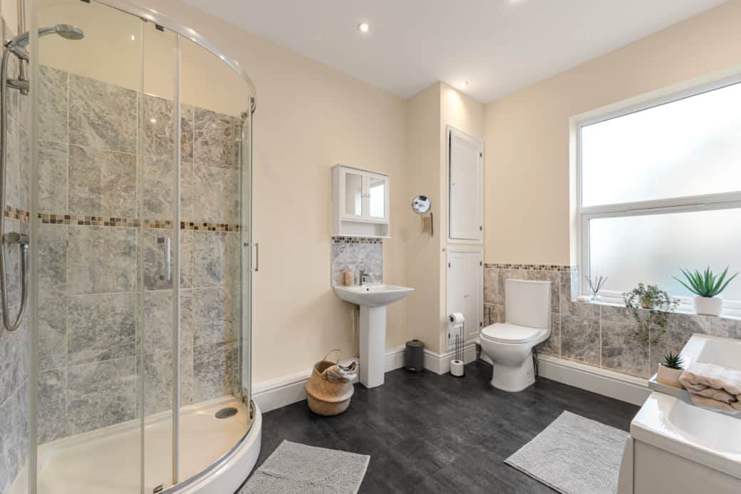 Main Bathroom