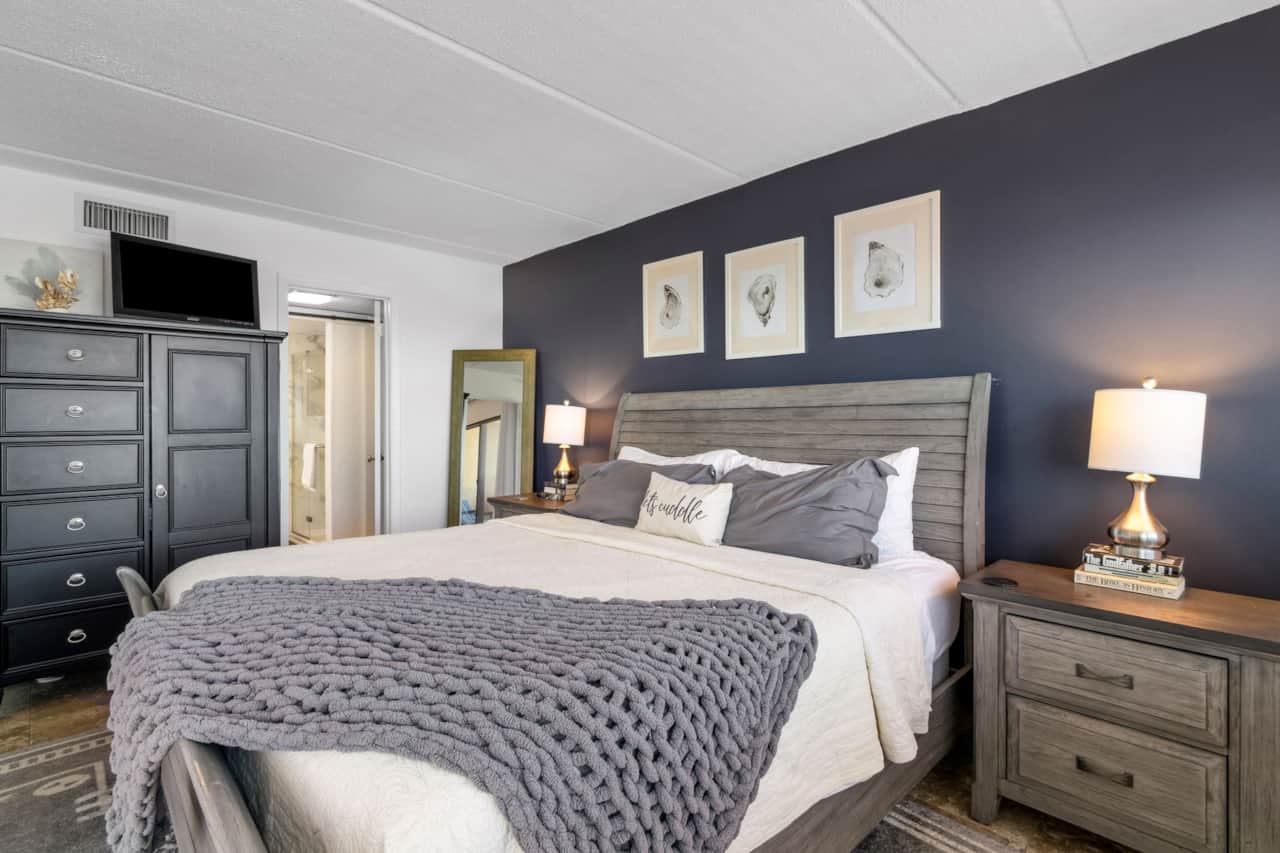 439 Oceanfront Master Bedroom 3