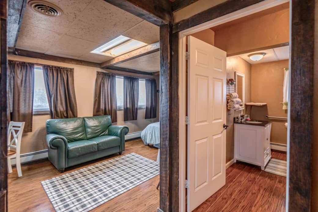 BrokenSpokeMotel_0072 (1)