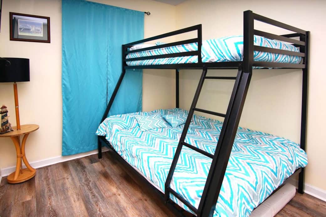 Bunk Beds with Single Trundle