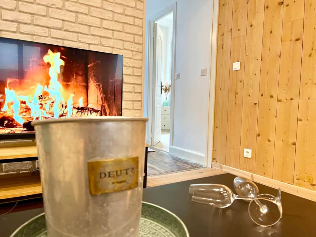 Le salon de l'appartement Arthys Logement à Reims par La Conciergerie Des Sacres