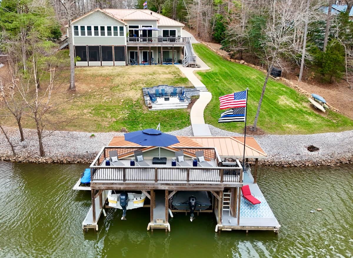 Copper Cove! Lake front Home