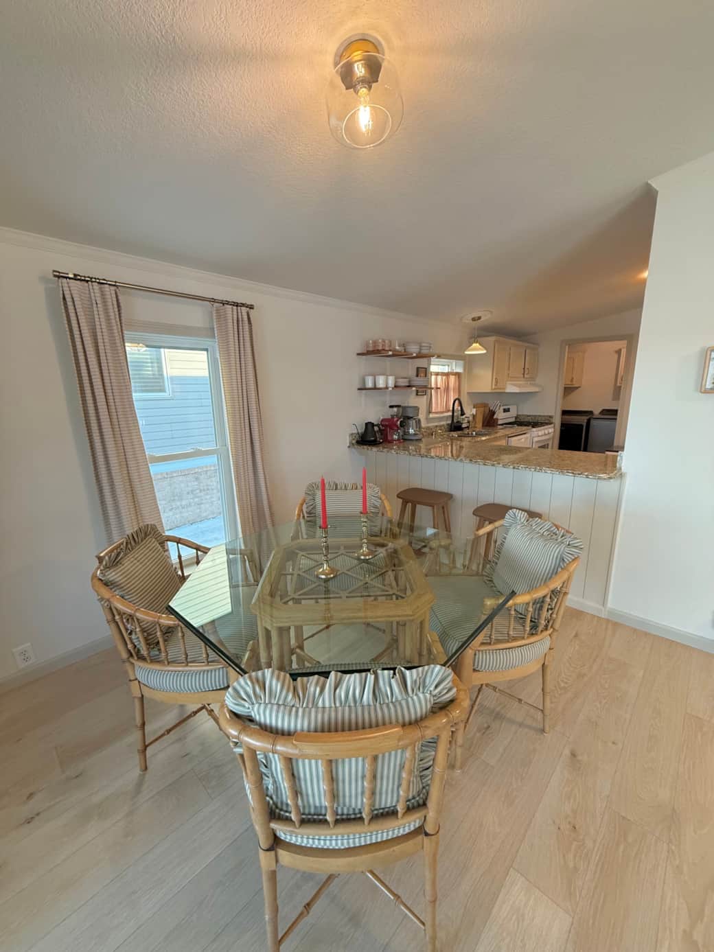 Dining/ Kitchen
