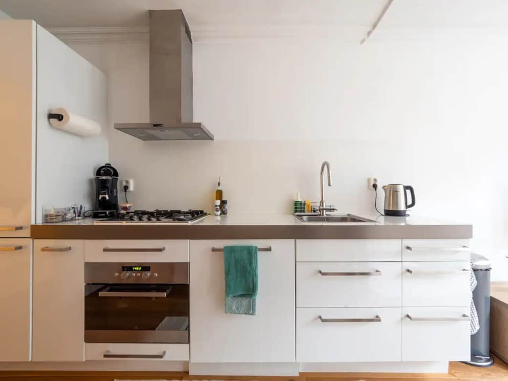 Shared full kitchen
