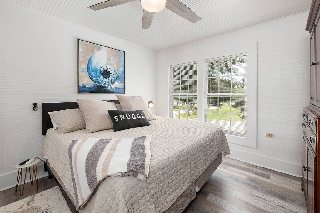 King Size Bed Front View