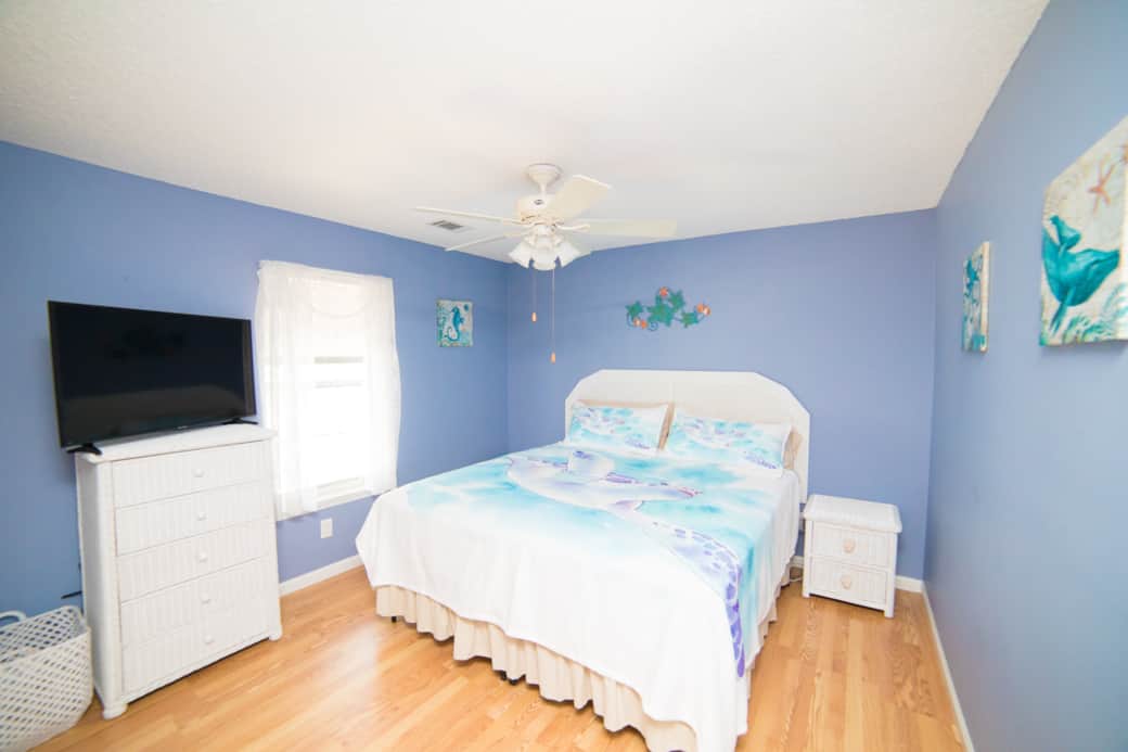 2nd king bedroom