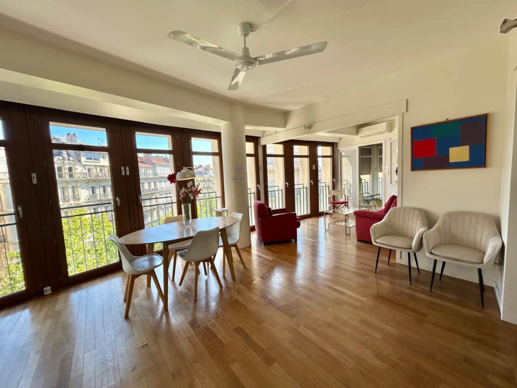 salon, table à manger, vue, canapé, table basse, fauteuil, chambre, fauteuils
