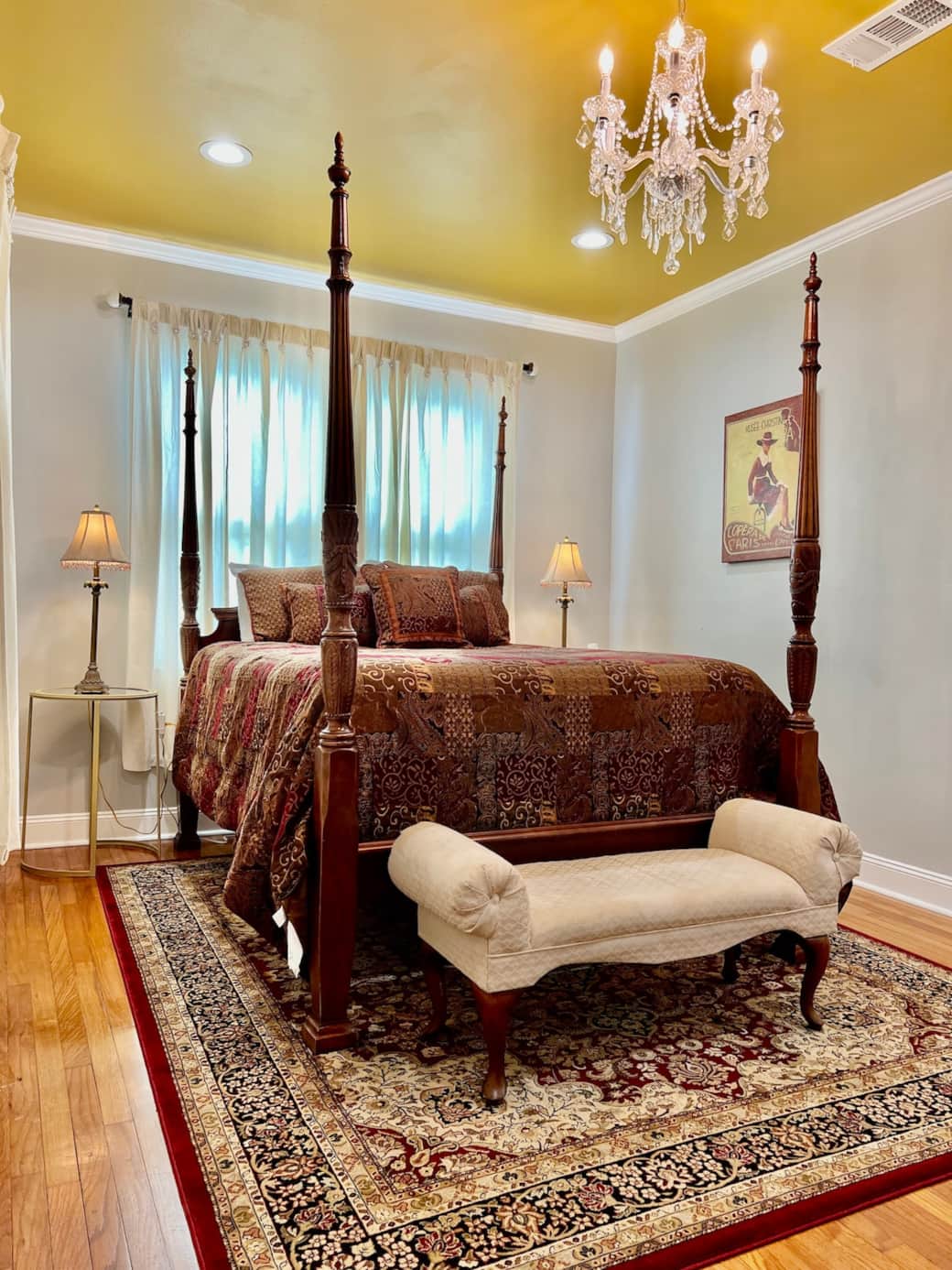 The 'Golden' standard Bedroom 1