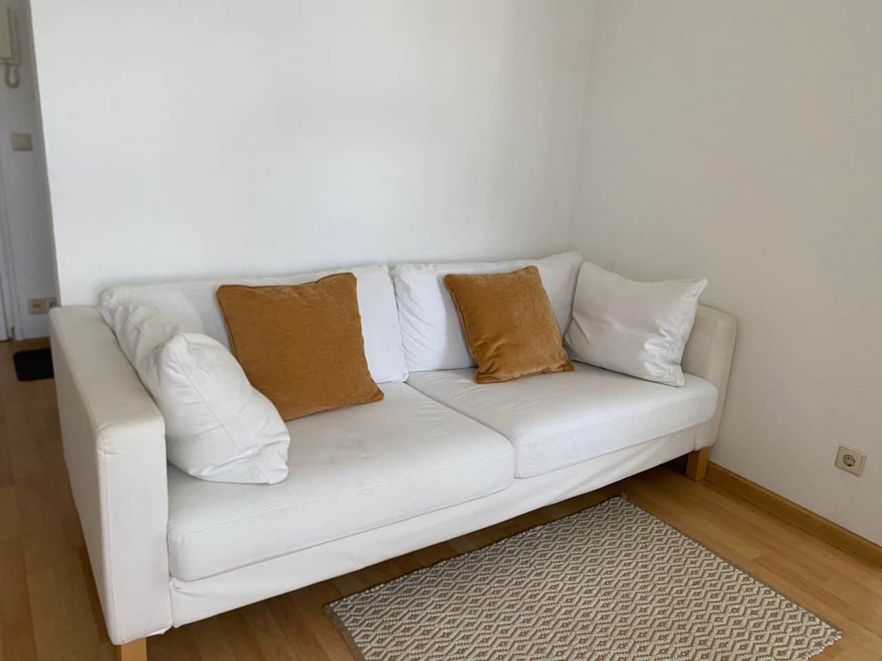 Sofa in der Wohnküche