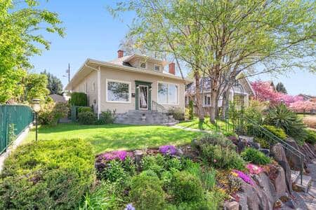 A side view of the Prospect Delight from Prospect Avenue. The flowers are stunning when in season. A side view of the Prospect Delight from Prospect Avenue. The flowers are stunning when in season.