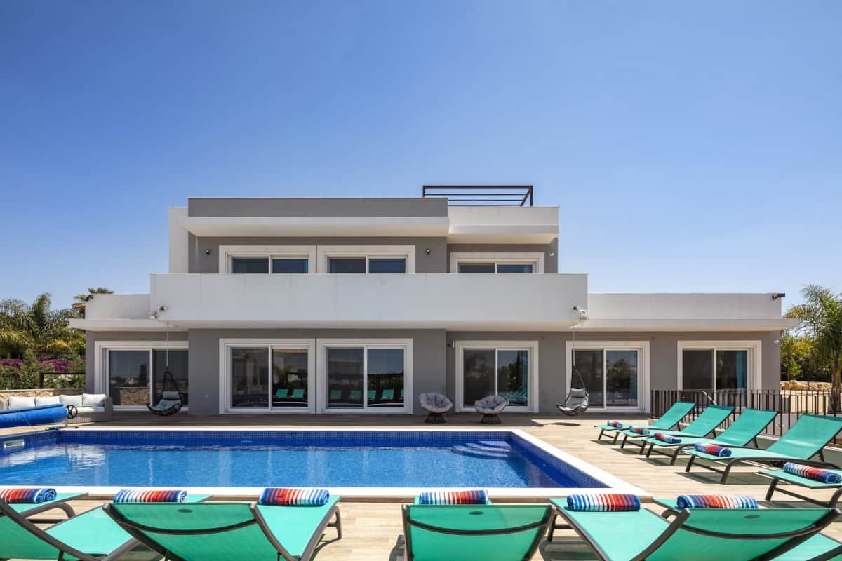 Villa Carvoeiro – Large Luxury Holiday Villa in Carvoeiro